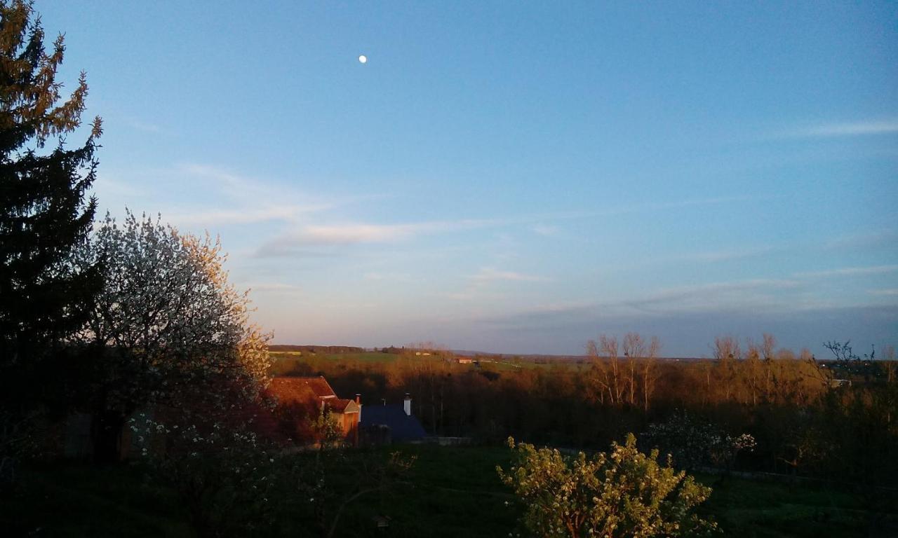 Chez Casimir Bed and Breakfast Cercy-la-Tour Exteriör bild